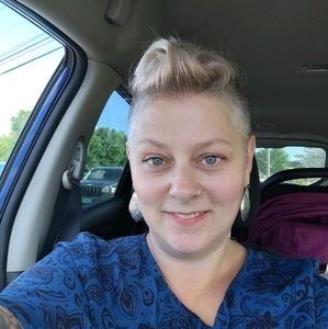 Meet your Posher, Danelle